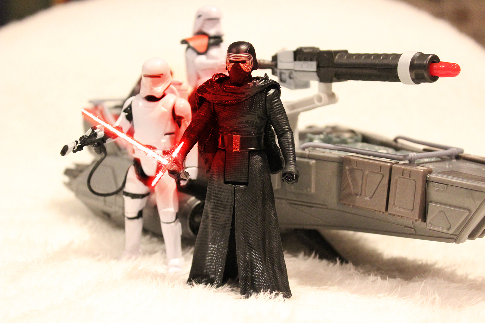 Kylo_Snow.jpg