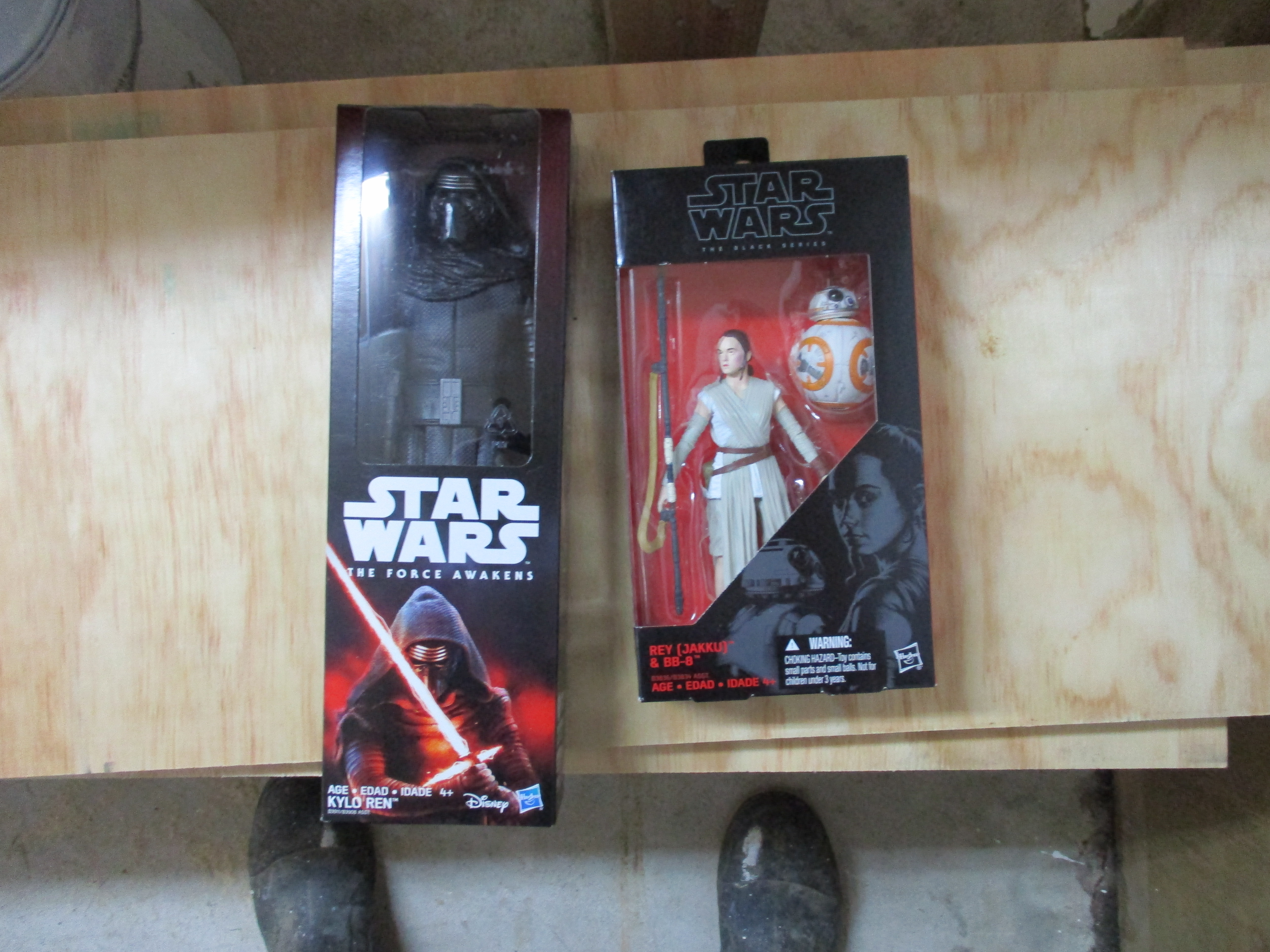 Farmers again was after BB-8 and not interested in the other figures that come in the smaller scale