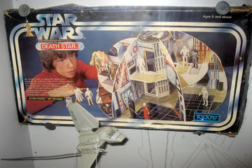 This image has an empty alt attribute; its file name is ToltoysDSbox_02-360x240.jpg